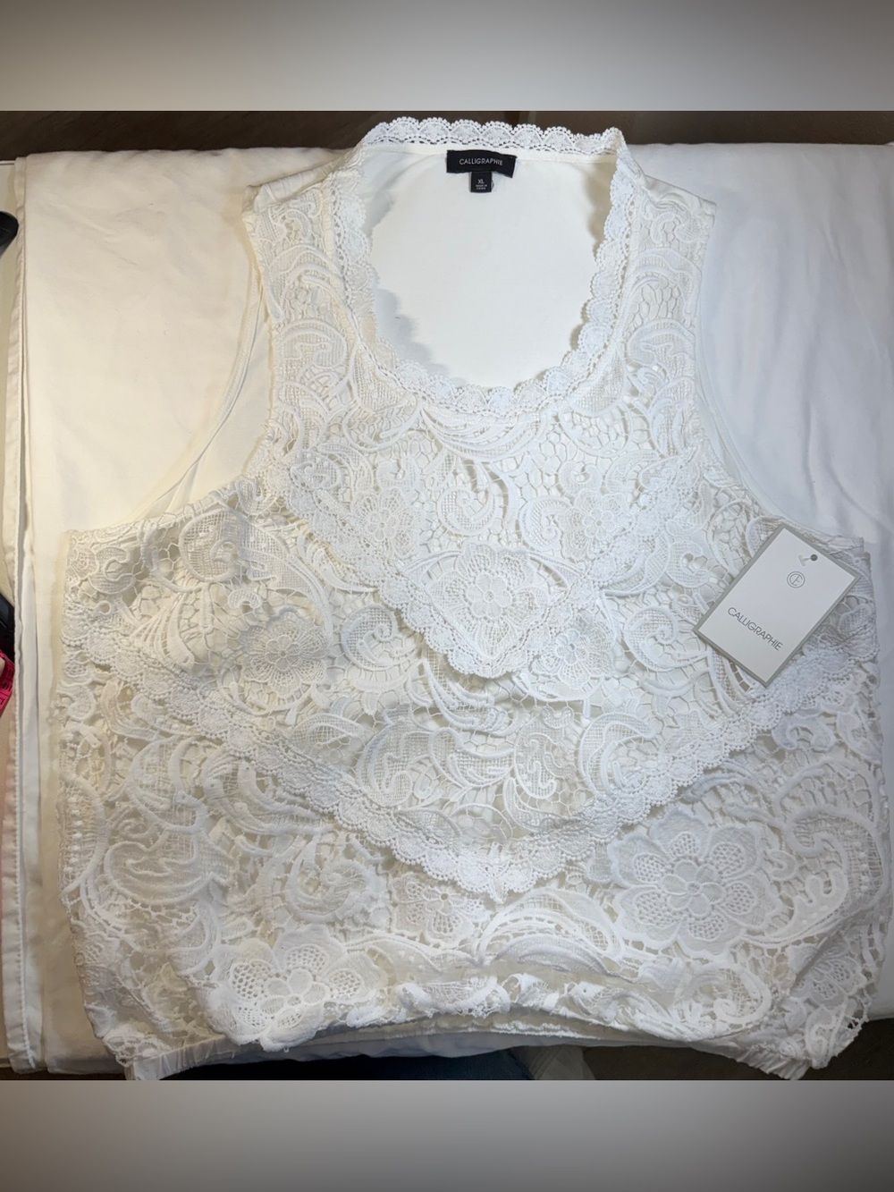 Calligraphie White Lace Sleeveless Tank‎ Top